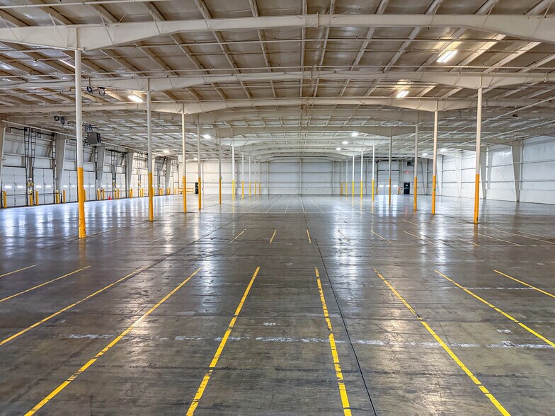 More Photos Of 1362 Lincoln Ave, Holland Warehouse For Lease