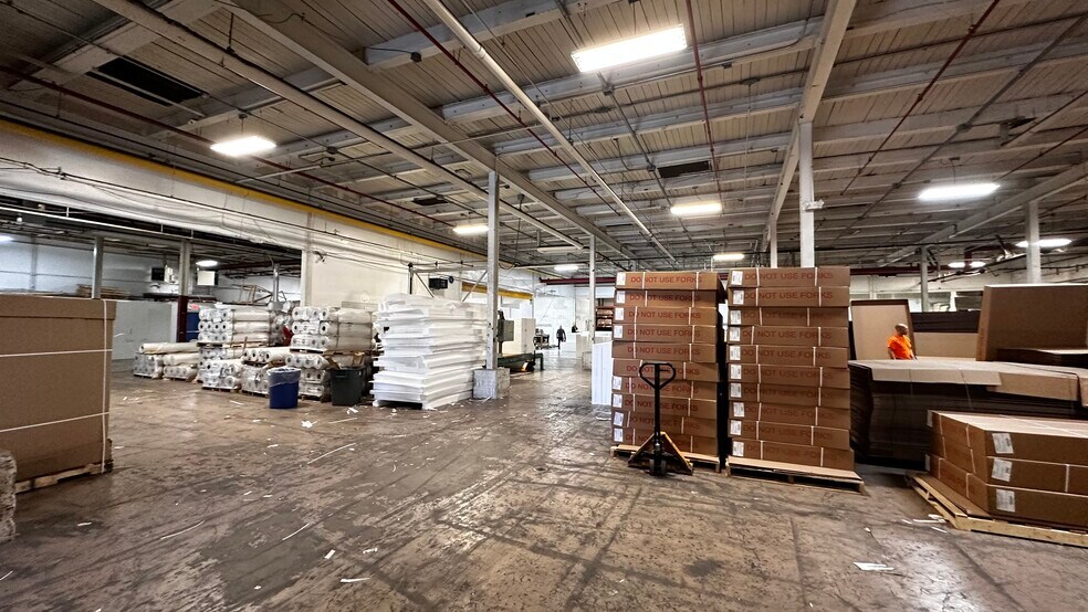 More Photos Of 1727-1801 Union Blvd, Allentown Warehouse For Lease