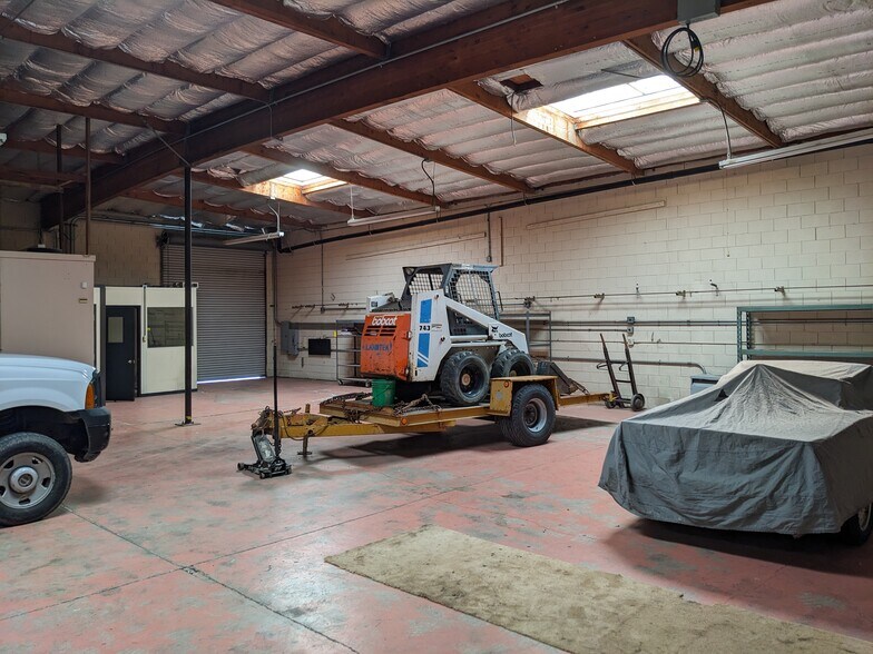 More Photos Of 1260 Elmer St, Belmont Warehouse For Lease