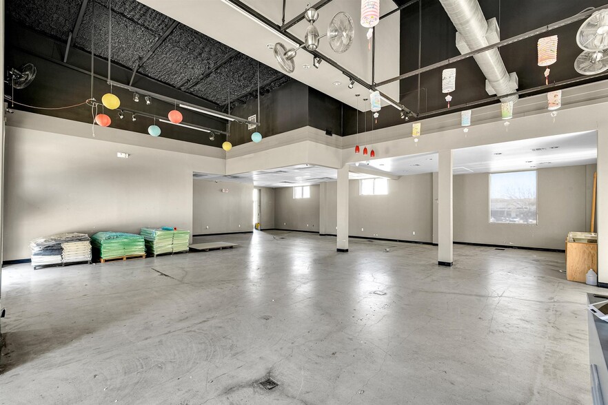 More Photos Of 1713 Park Pl, College Station General Retail For Lease