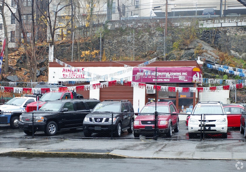 More Photos Of 558 S Broadway, Yonkers Manufacturing For Lease