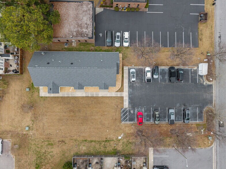 More Photos Of 125 Oakmont Dr, Greenville Office For Sale