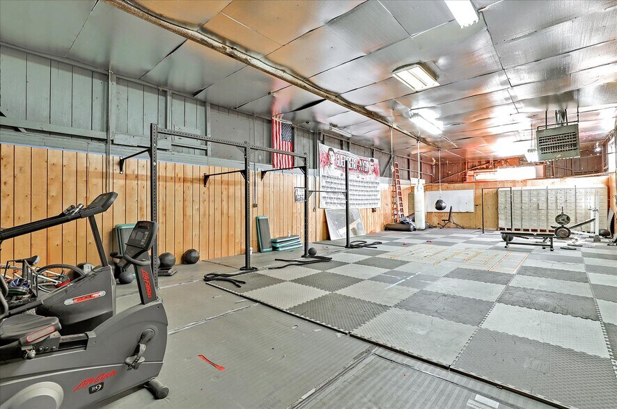 More Photos Of 7648 Monterey St, Gilroy Storefront For Sale