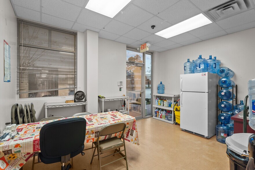 More Photos Of 3115 College Park Dr, Conroe Medical For Sale