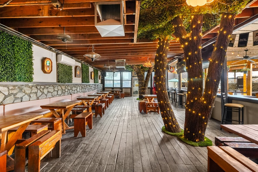 More Photos Of 5200 Doniphan Dr, El Paso Bar For Sale