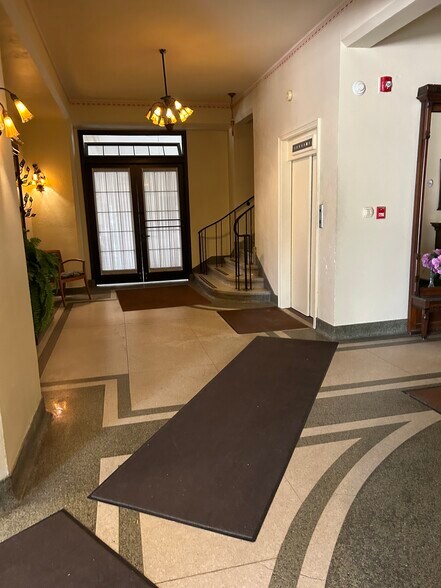 More Photos Of 103 E Maple Ave, Beaver Dam Apartments For Sale