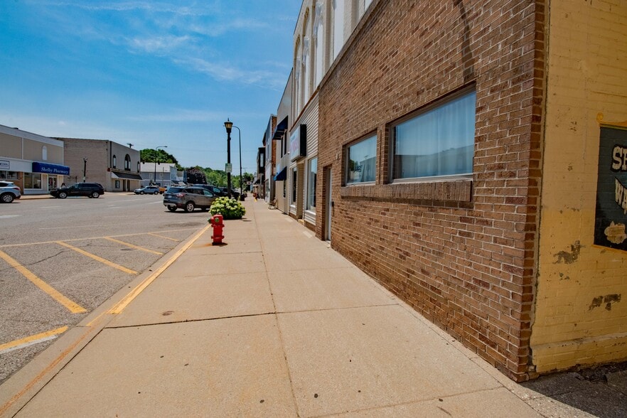More Photos Of 199 N Michigan Ave, Shelby Office For Sale