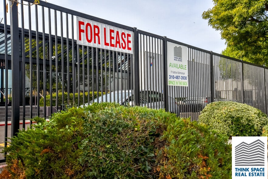 More Photos Of 9419 Mason Ave, Chatsworth Manufacturing For Lease