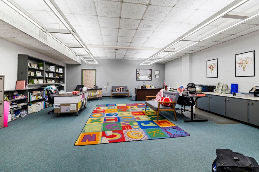 More Photos Of 500 Magrill st, Longview Loft Creative Space For Sale