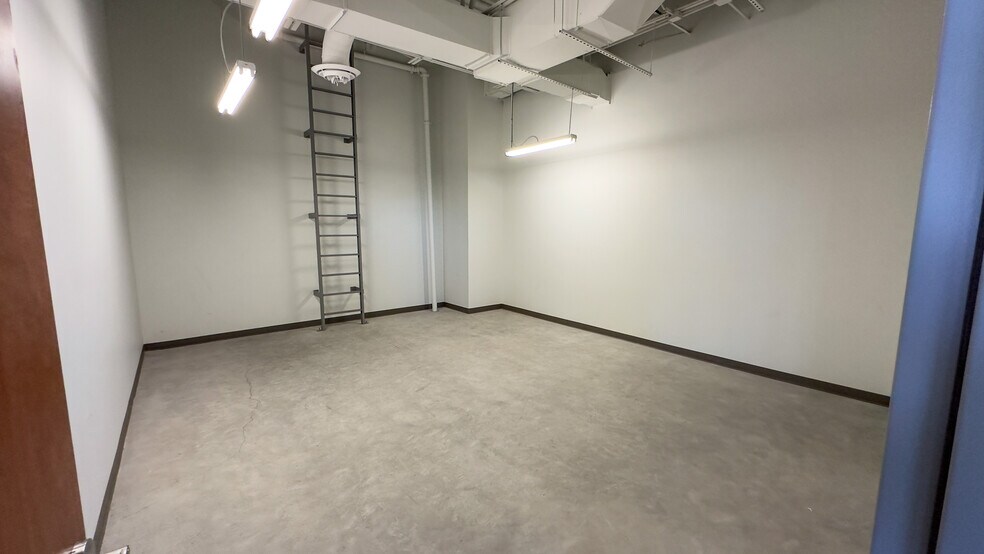 More Photos Of 465 Industrial Ave, Santa Teresa Manufacturing For Lease