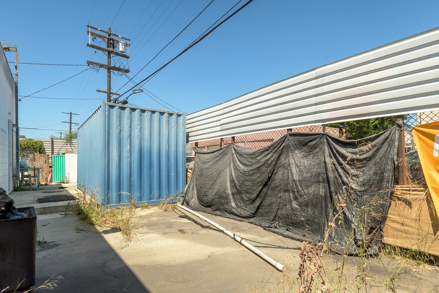 More Photos Of 853 E Manchester Ave, Los Angeles Restaurant For Sale