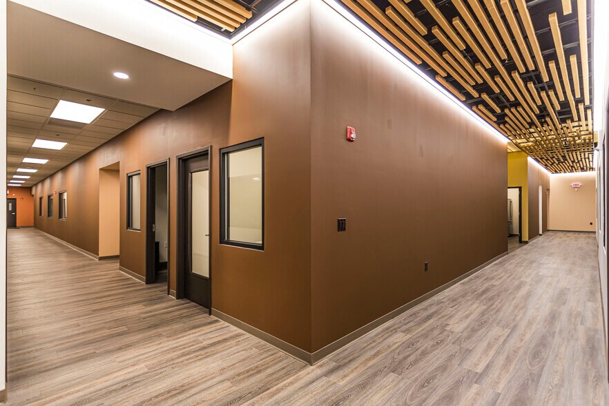 More Photos Of 2100 Watterson Trl, Louisville Warehouse For Sale