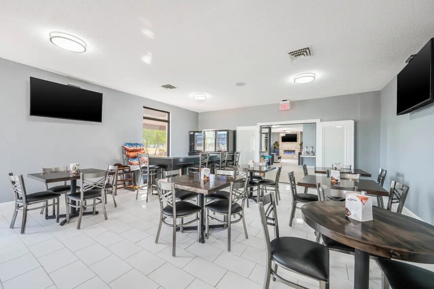 More Photos Of 2015 Military Rd, Columbus Hotel For Sale