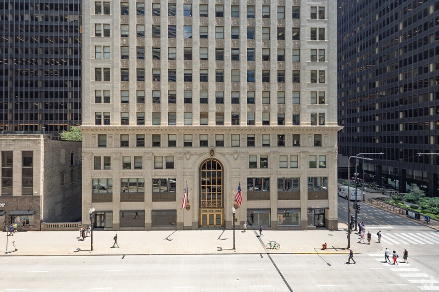 More Photos Of 307 N Michigan Ave, Chicago Office For Lease