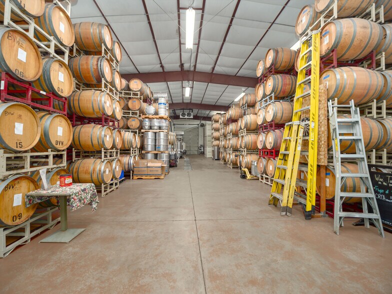 More Photos Of 345 1st St, Elkton Winery Vineyard For Sale