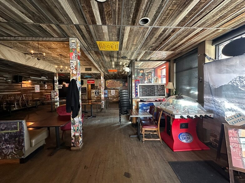 More Photos Of 2100 Curtis St, Denver Restaurant For Sale