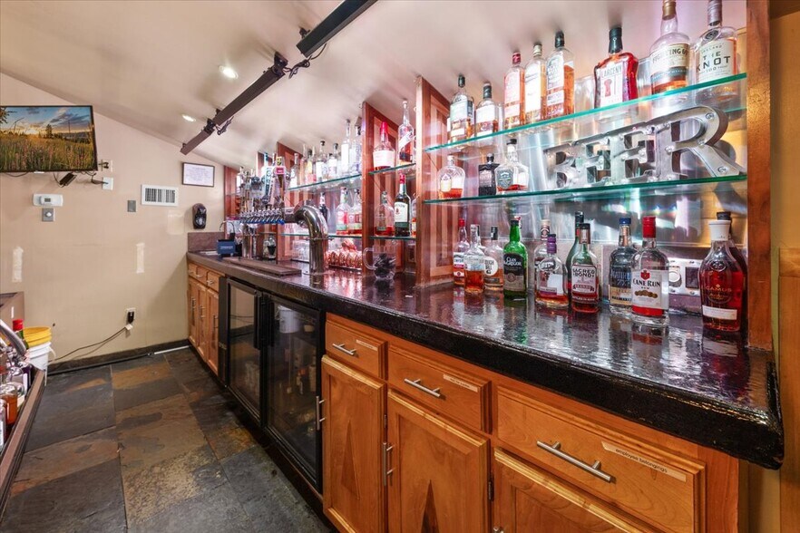 More Photos Of 40827 Stone Rd, Big Bear Lake Freestanding For Sale