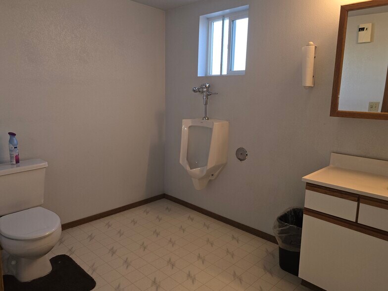 More Photos Of 2702 N Perry St, Spokane Office Residential For Sale