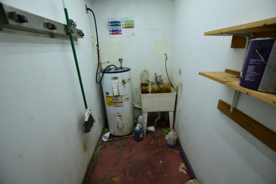 More Photos Of 75174 Hwy 59 Hwy, Stilwell Convenience Store For Sale