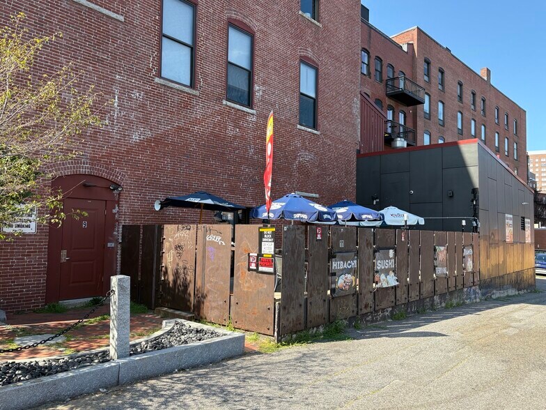 More Photos Of 11 Brown St, Portland Restaurant For Sale