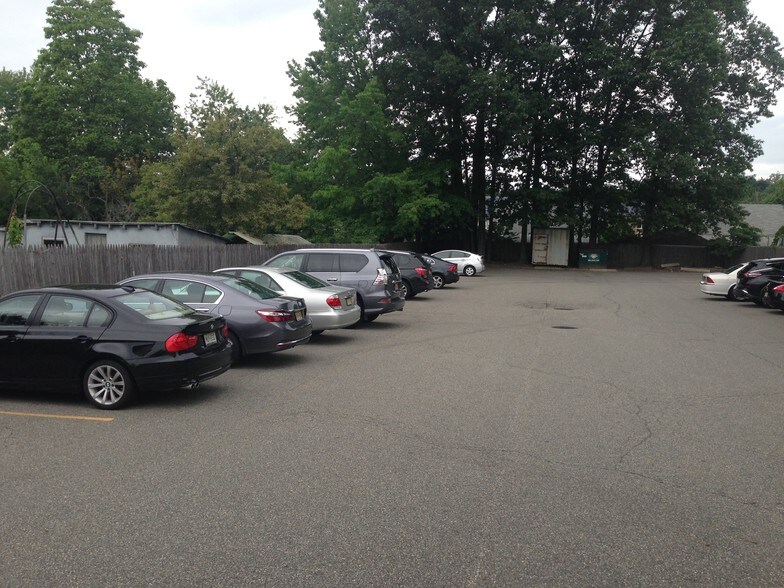 More Photos Of 547 Union Blvd, Totowa Office For Lease