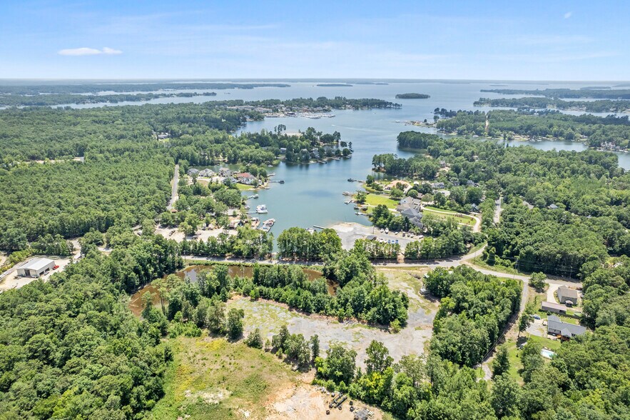 More Photos Of 317 Shadowood Dr, Irmo Flex For Sale