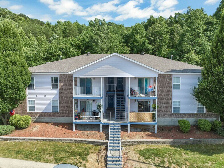 More Photos Of 3130 Saint Anthony Gardens Dr, Louisville Apartments For Sale