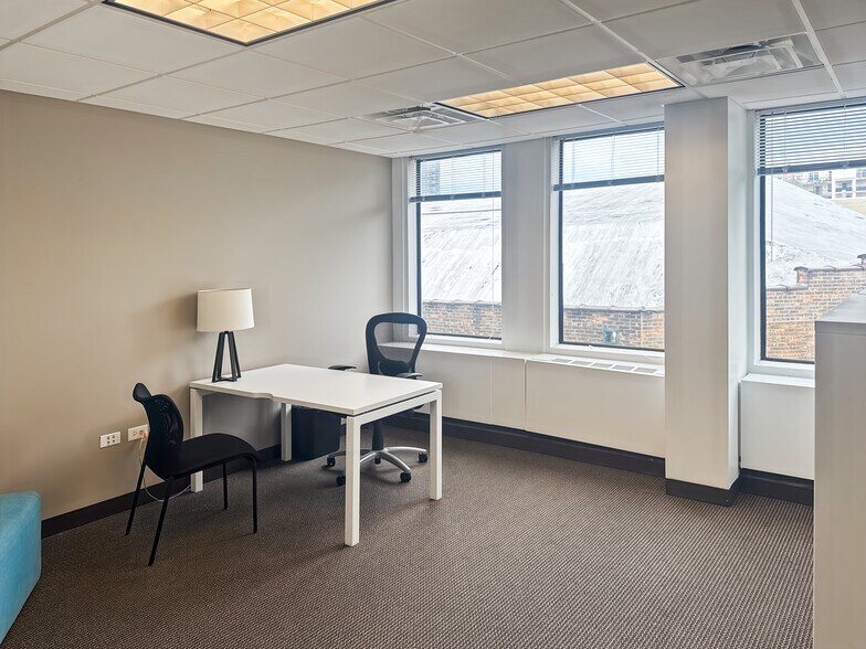 More Photos Of 1010 Lake St, Oak Park Coworking Space