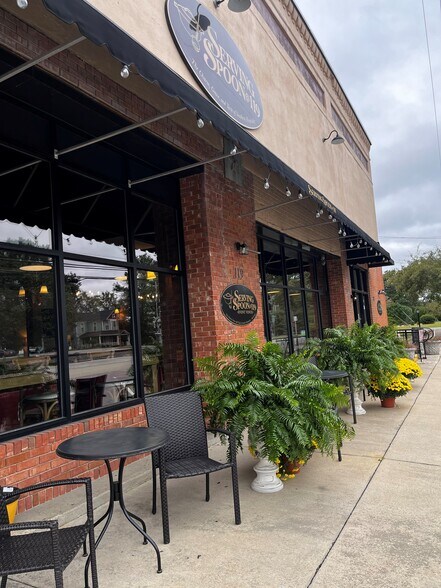 Primary Photo Of 119 W Pine St, Pine Level Restaurant For Sale