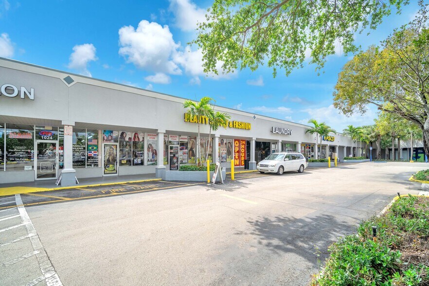 More Photos Of 904-1048 E Sample Rd, Pompano Beach Unknown For Lease