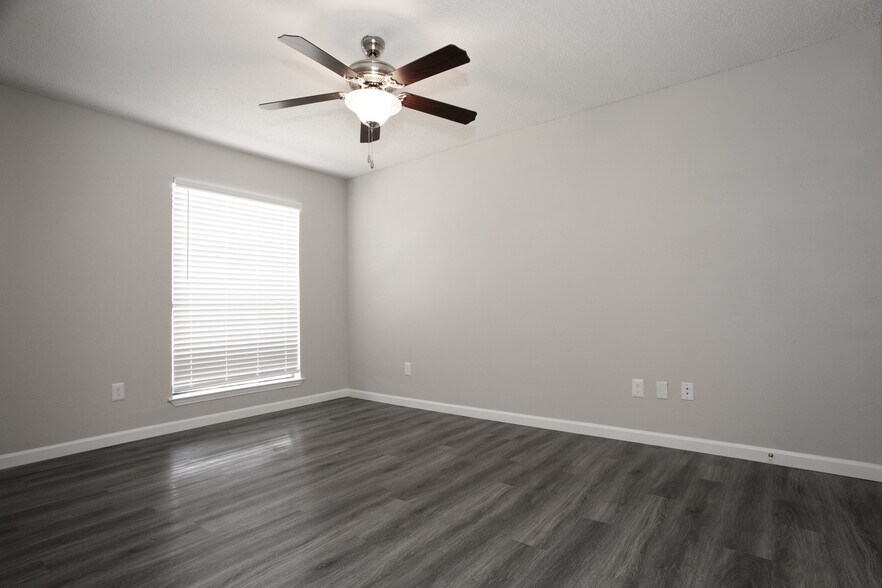 More Photos Of 4328 Duck Creek Dr, Garland Apartments For Sale