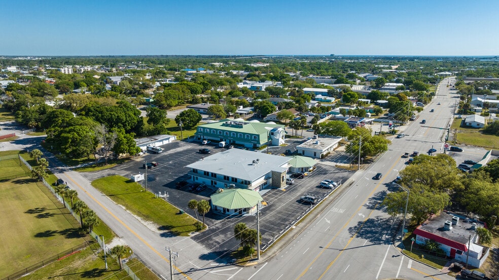 More Photos Of 1615 14th Ave, Vero Beach Medical For Sale