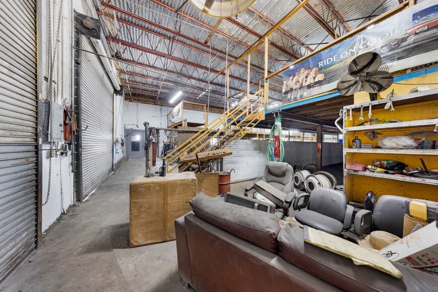 More Photos Of 9630 NW South River Dr, Medley Industrial For Lease