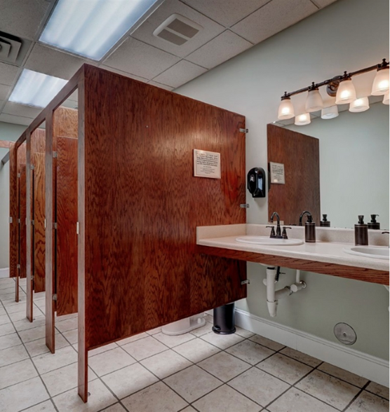 More Photos Of 102 S Second St, Wilmington Storefront Retail Residential For Sale