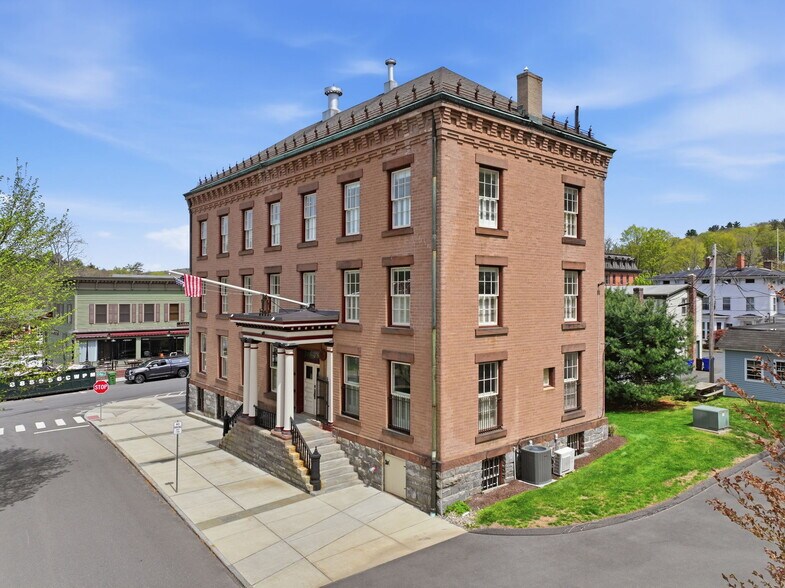 More Photos Of 10 Front St, Canton Loft Creative Space For Sale