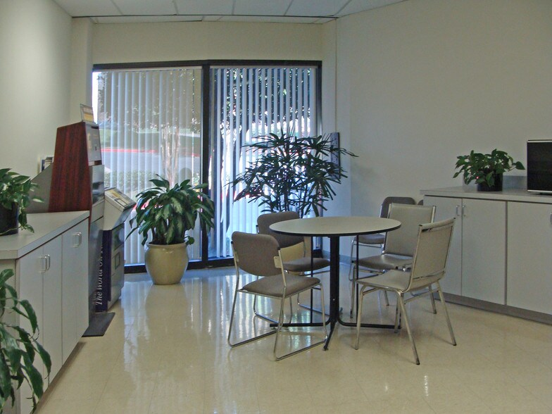 More Photos Of 6100 Lake Forrest Dr NW, Atlanta Office For Lease