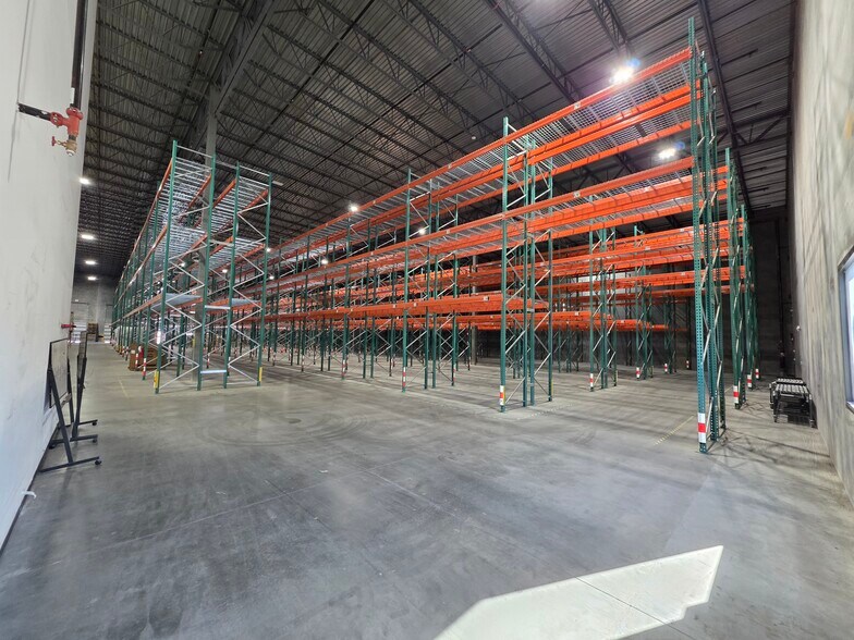 More Photos Of 17620 Eastex Fwy, Humble Industrial For Sale