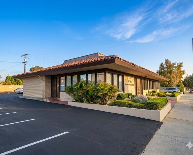 Primary Photo Of 17421 Irvine Blvd, Tustin Office For Lease