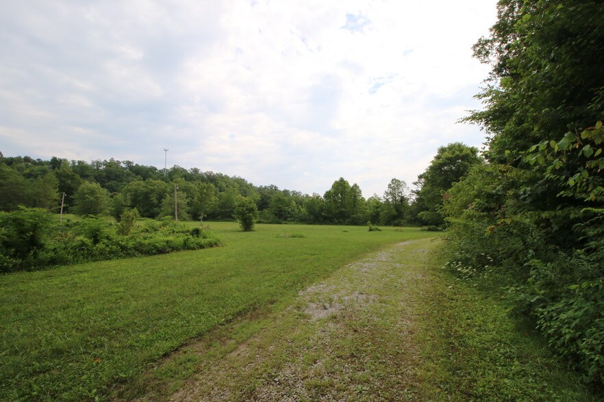 More Photos Of 11251 Highway 90, Parkers Lake Hotel For Sale