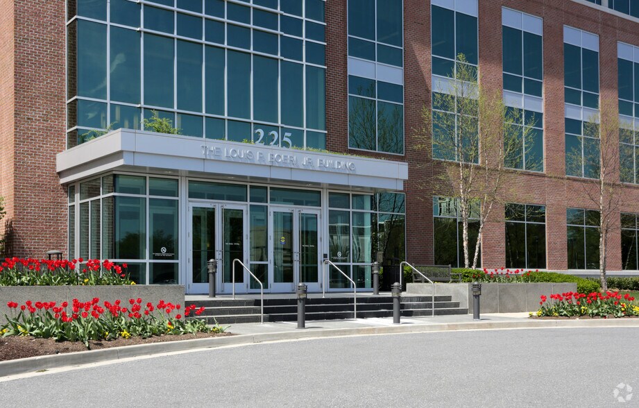 More Photos Of 215 Schilling Cir, Hunt Valley Unknown For Lease