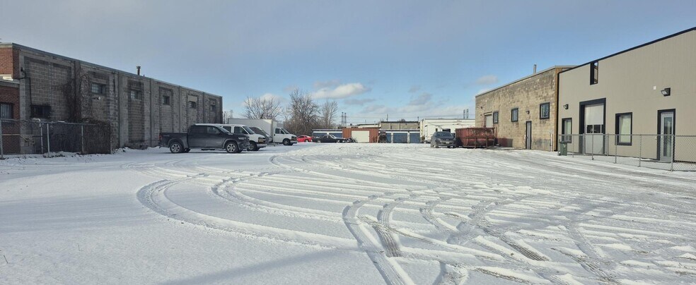 More Photos Of 75 Bongard Ave, Ottawa Warehouse For Sale