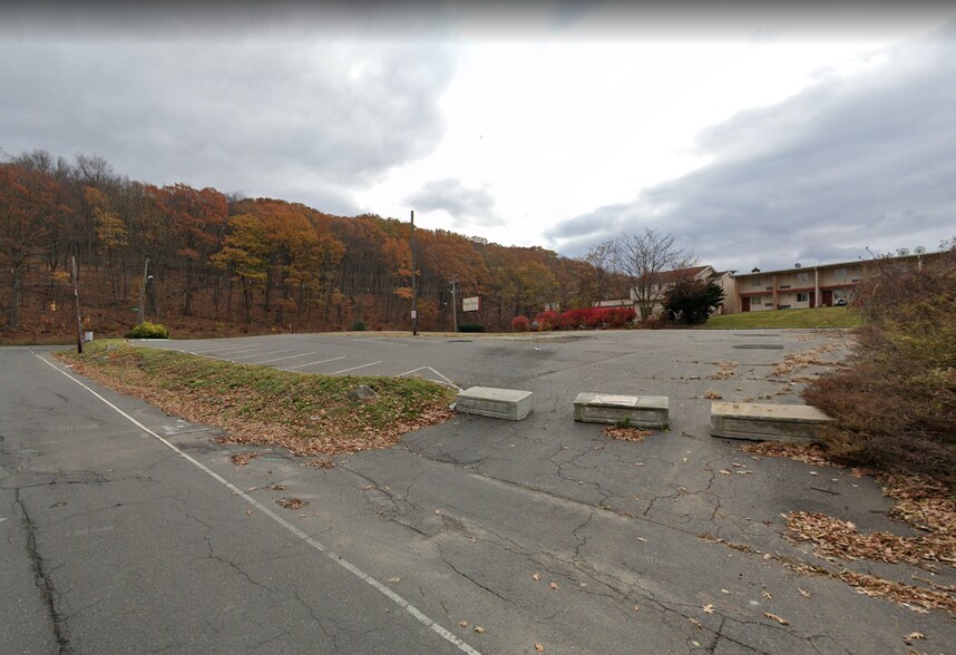 More Photos Of 2620 S Main St, Waterbury Land For Sale