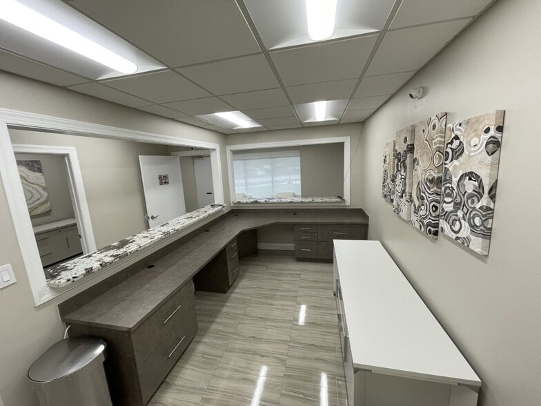More Photos Of 201 N University Dr, Plantation Medical For Sale