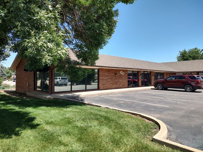 More Photos Of 103 E 42nd St, Loveland Medical For Lease