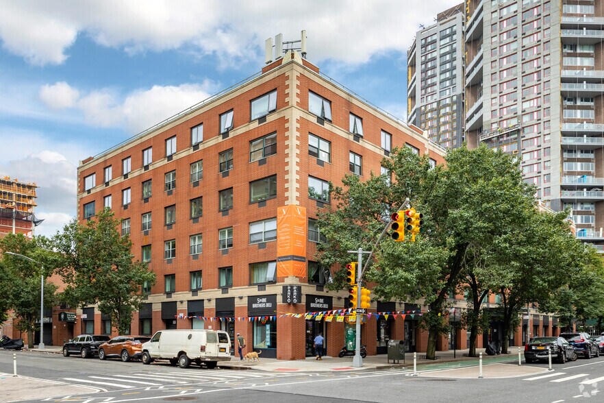 More Photos Of 1325 Fifth Ave, New York Apartments For Lease