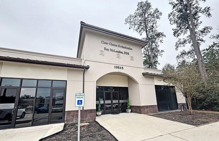 Primary Photo Of 10845 Kuykendahl Rd, The Woodlands Medical For Lease