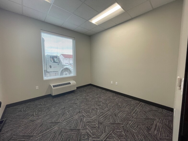 More Photos Of 1400 Main St, Clarksville Apartments For Lease