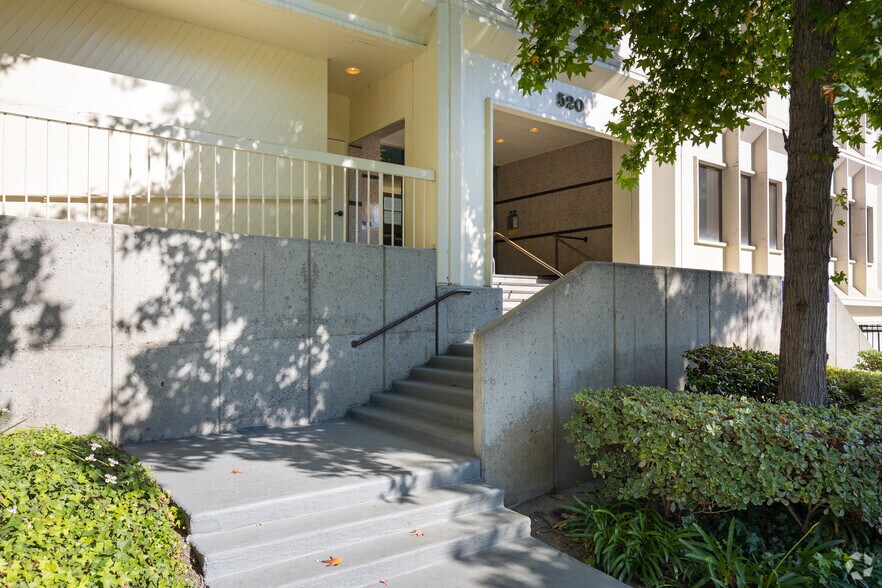 More Photos Of 520 S La Fayette Park Pl, Los Angeles Office For Sale