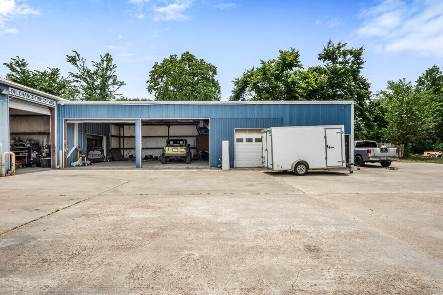 More Photos Of 658 Aldine Mail Route Rd, Houston Auto Repair For Sale