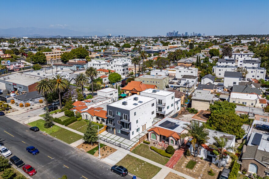 More Photos Of 2010 S Dunsmuir Ave, Los Angeles Multifamily For Sale